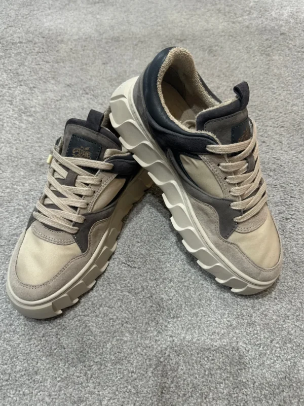 APPLE OF EDEN Grey Trainer