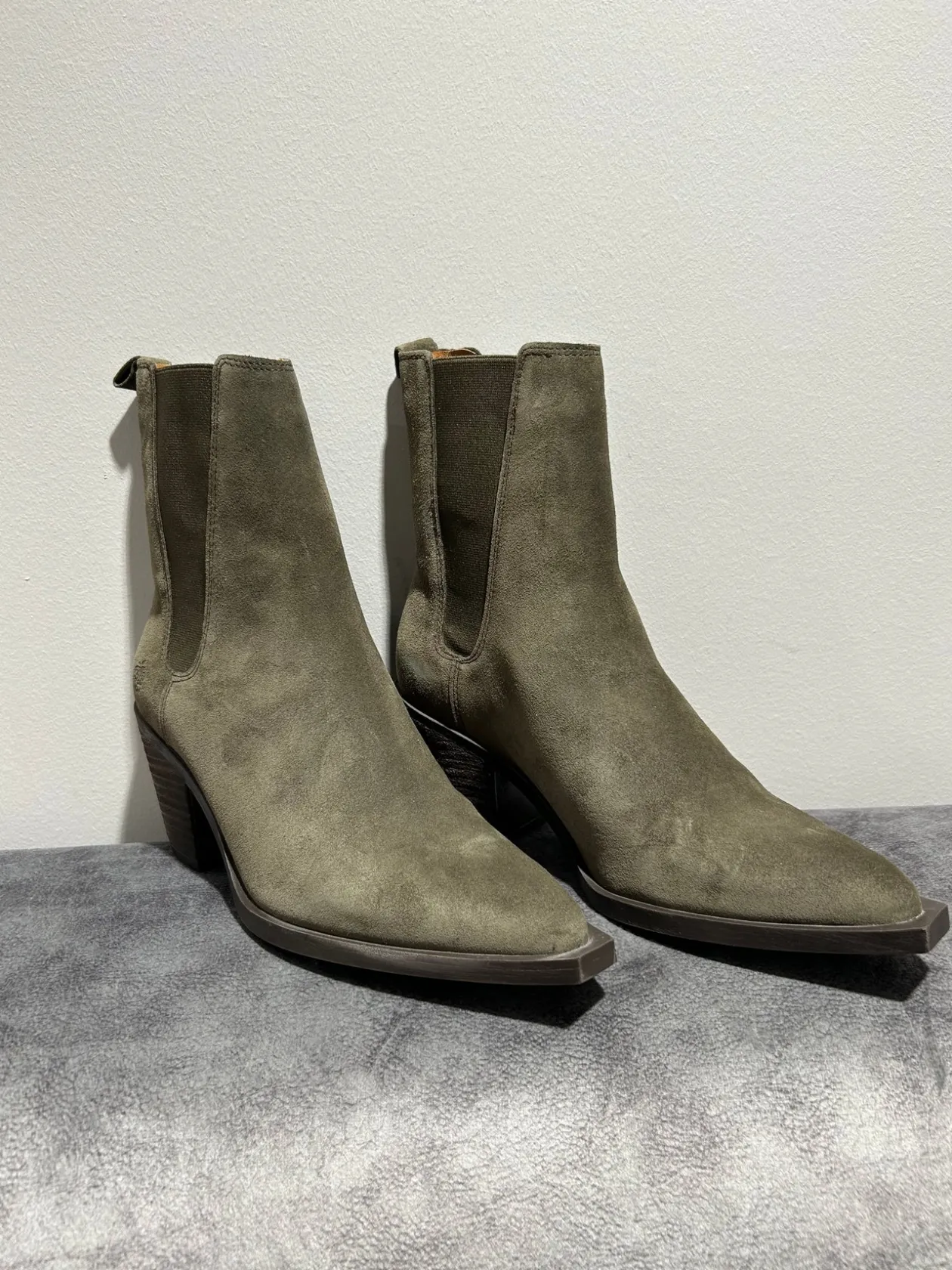 apple_of_eden_khaki_boots_0.webp APPLE OF EDEN Khaki Boots