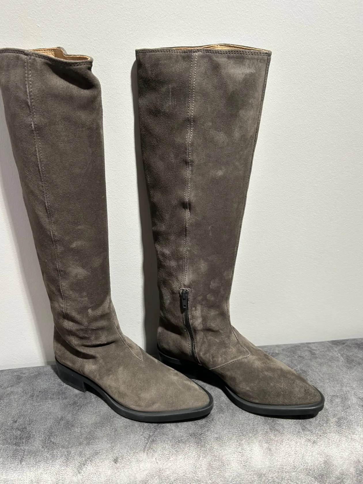 copenhagen_grey_knee_high_1.webp COPENHAGEN Grey Knee High Boots