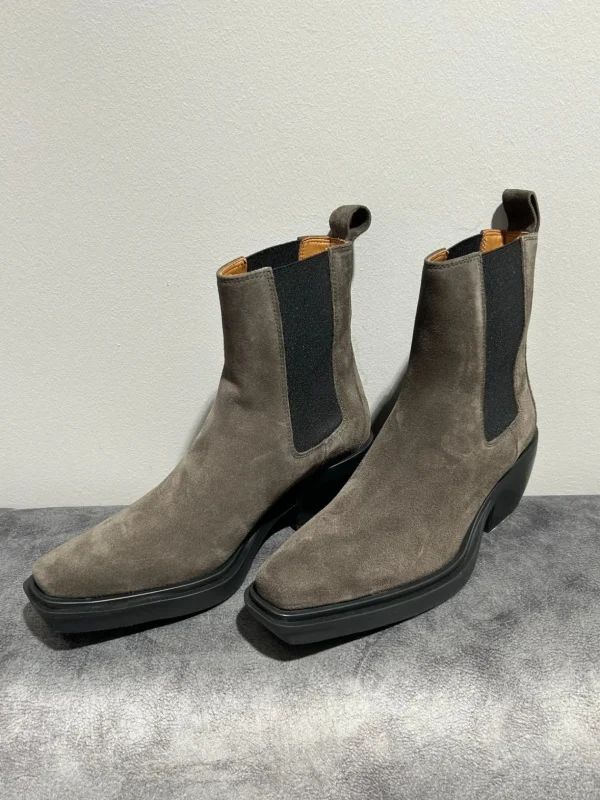 COPENHAGEN Grey Suede Boots