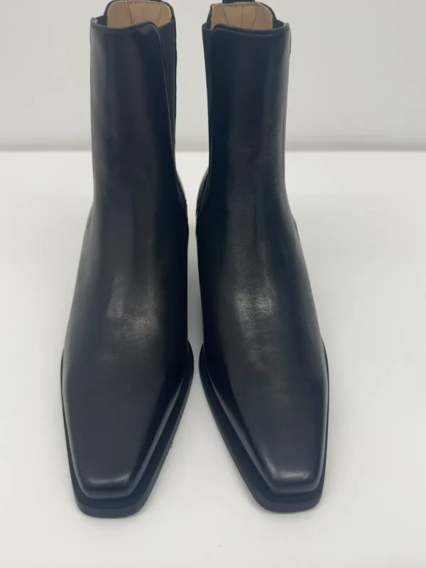 COPENHAGEN Smooth Black Ankle Boot