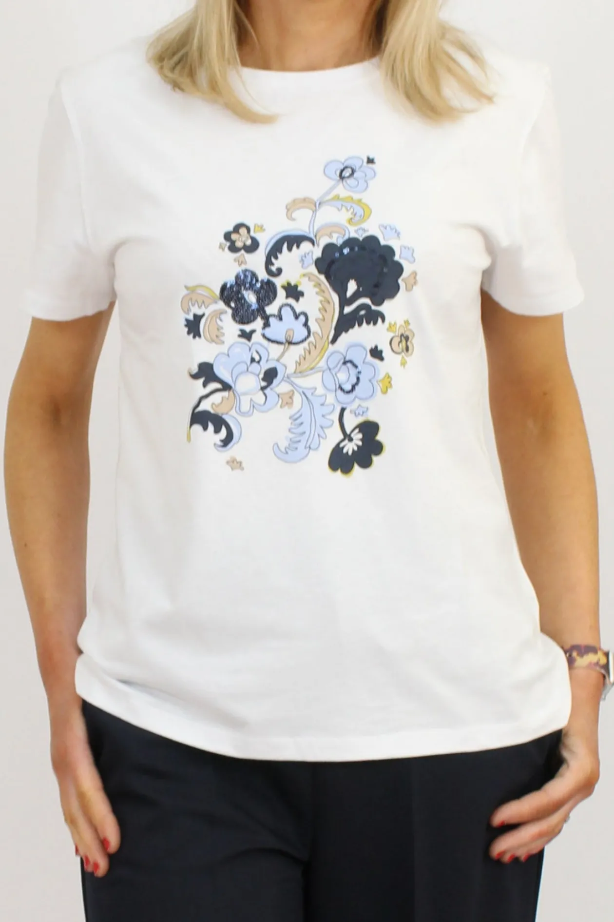 emme_abstract_tshirt_0.webp EMME Abstract T-shirt