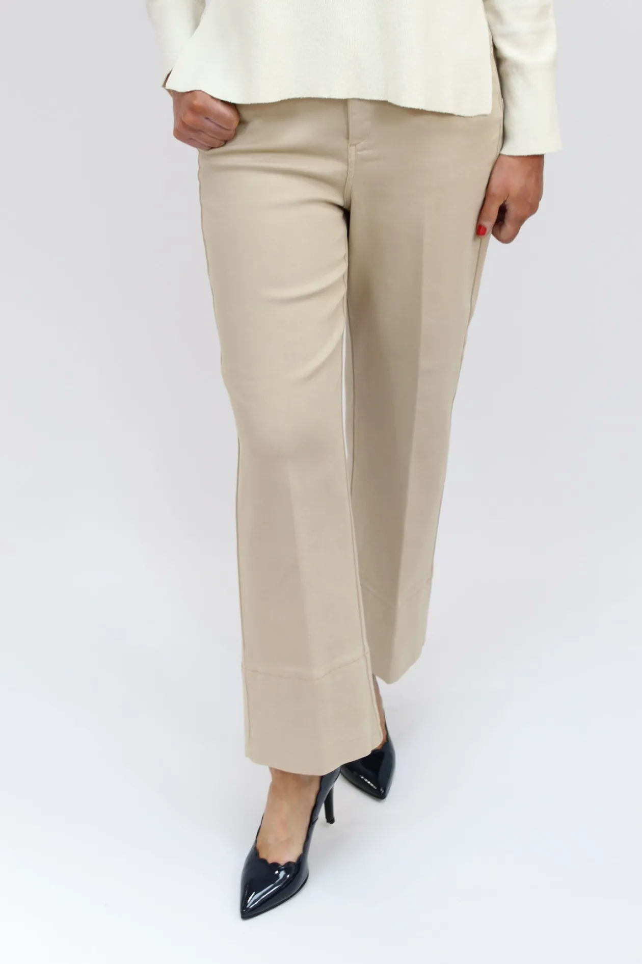 emme_beige_trousers_0.webp EMME Beige Trousers