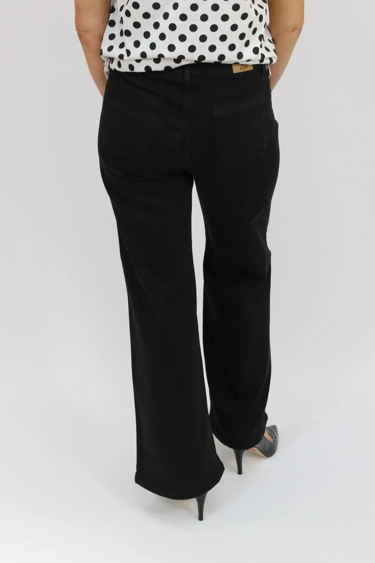 emme_black_trousers_with__2.webp EMME Black Trousers With Patch Pocket