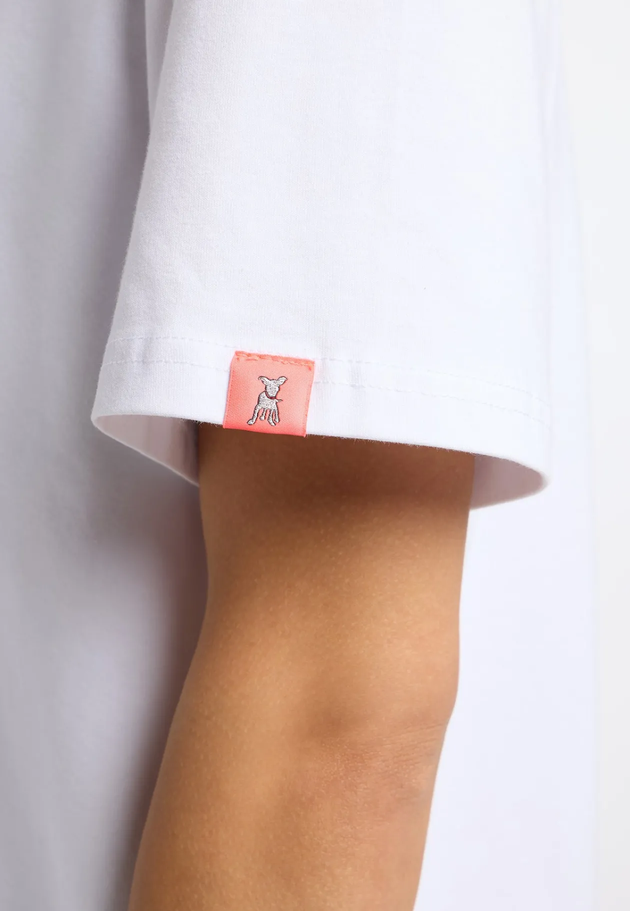 frieda_amp_freddies_white_3-1.webp FRIEDA & FREDDIES White Teddy Printed T shirt