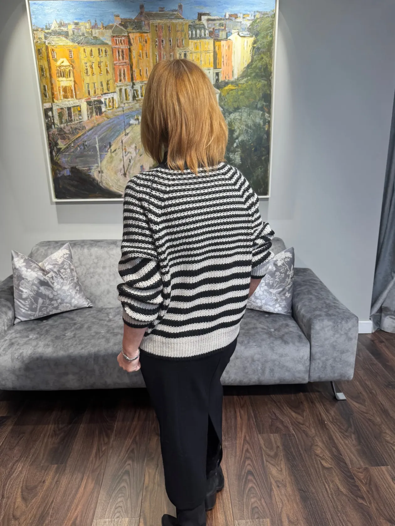 h_black_skirt_3.webp H Black skirt