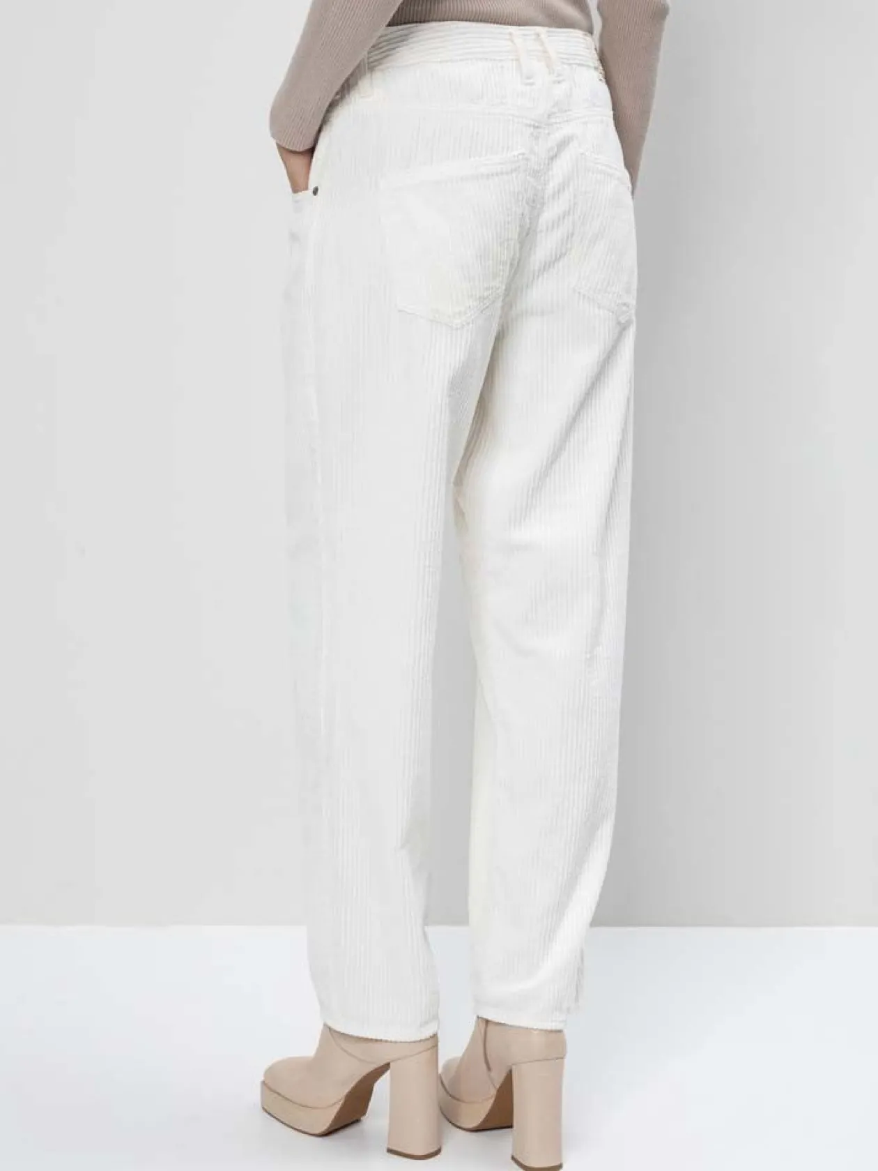 h_winter_white_corduroy_t_1.webp H Winter White Corduroy Trousers