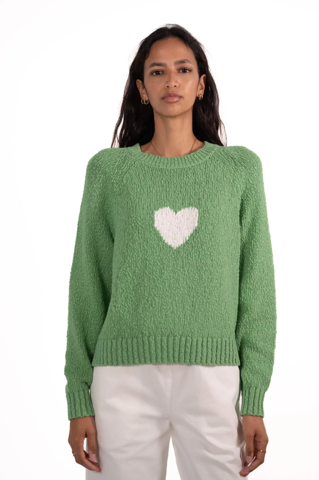 jeff_green_jumper_with_a__0.webp JEFF Green Jumper With A White Heart