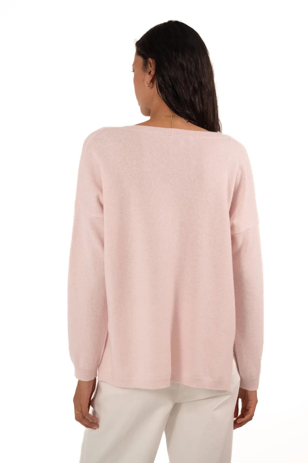 jeff_nude_vneck_sweater_2.webp JEFF Nude V-neck Sweater