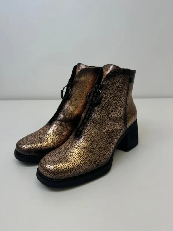 JOSE SAENZ Bronze Shiny Boots