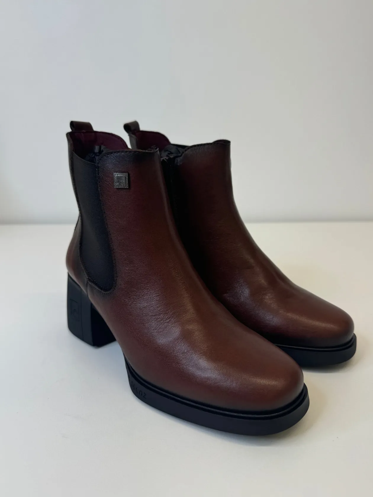 jose_saenz_brown_ankle_bo_0.webp JOSE SAENZ Brown Ankle Boots