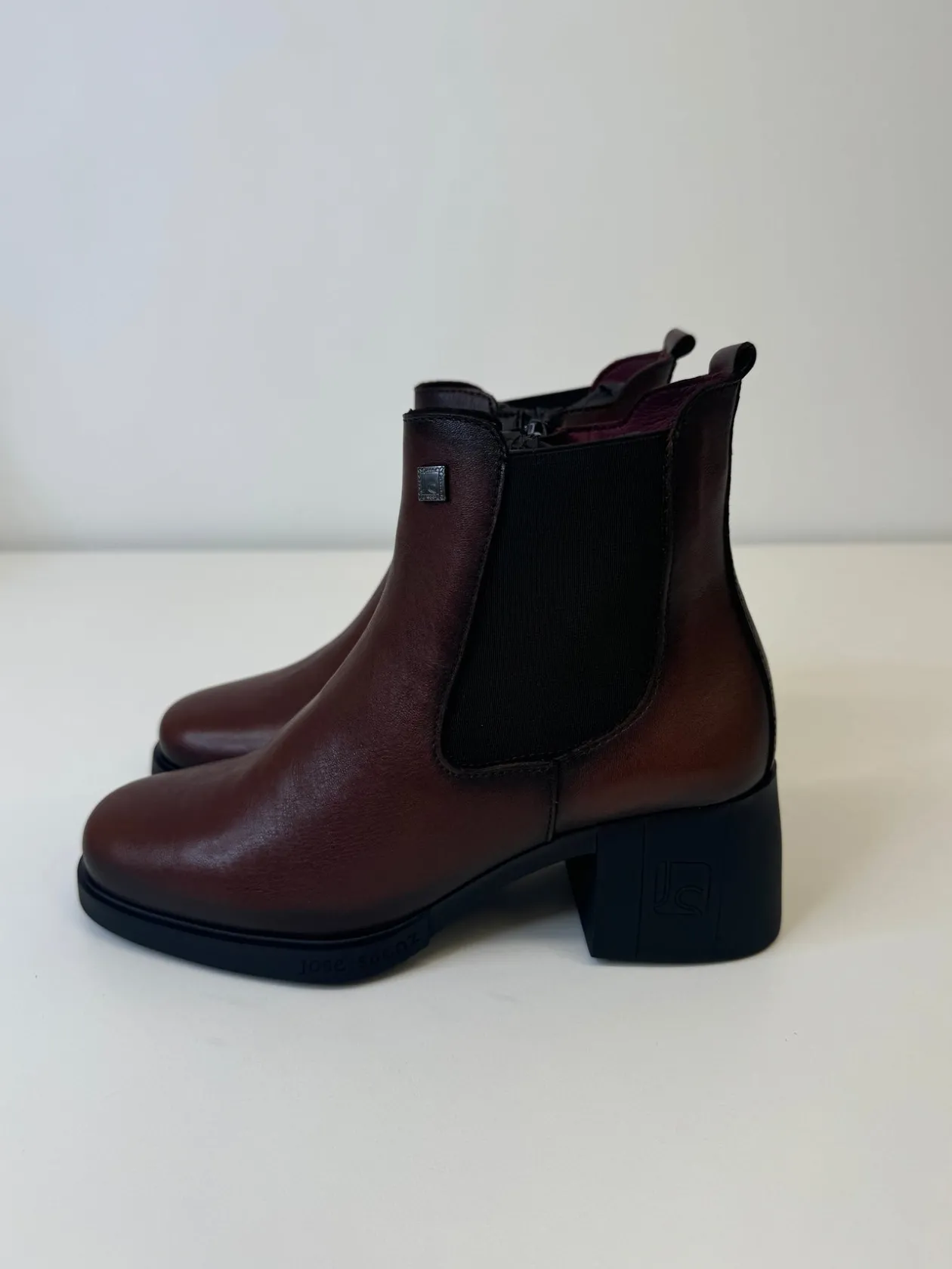 jose_saenz_brown_ankle_bo_2.webp JOSE SAENZ Brown Ankle Boots