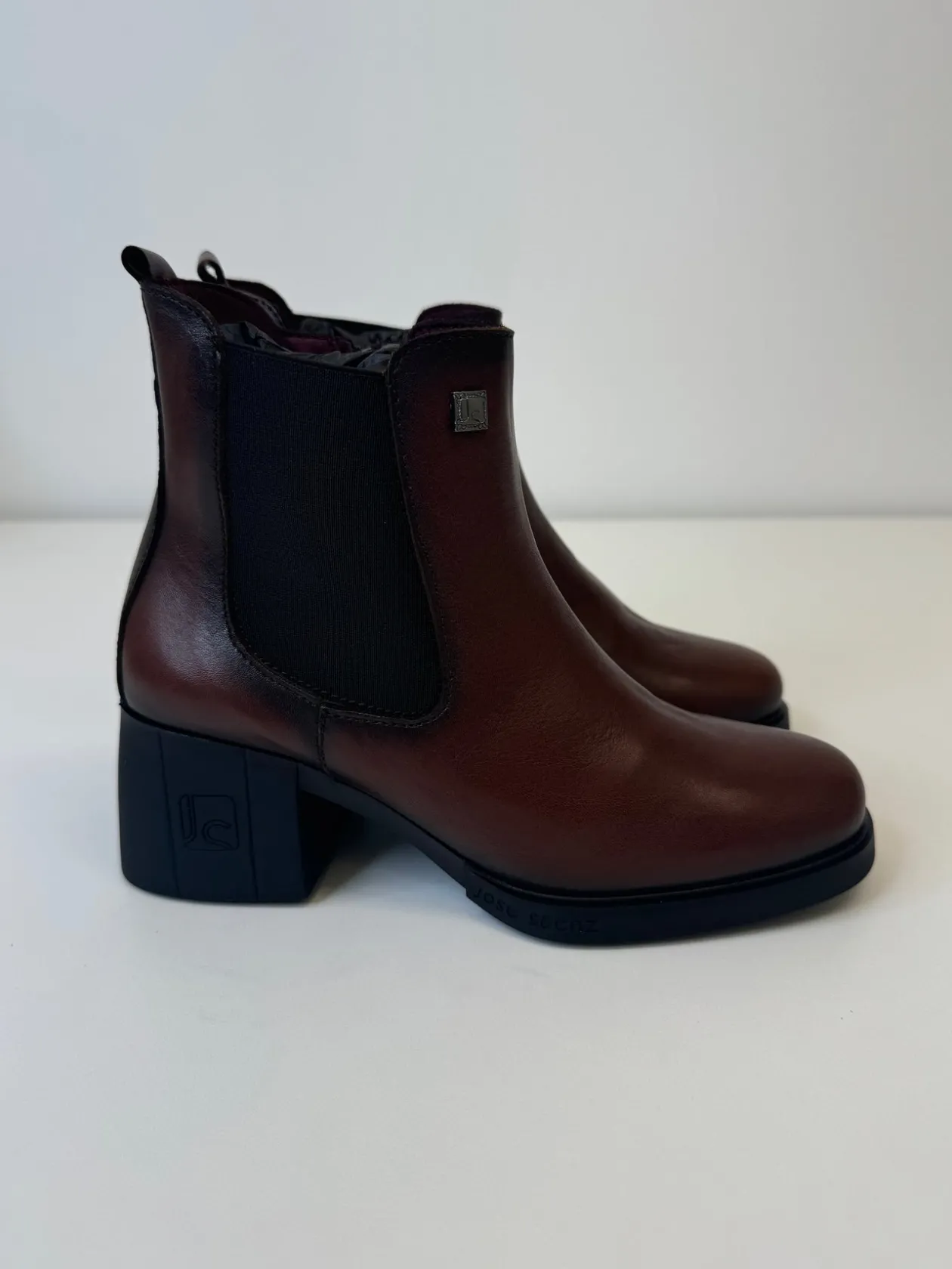 jose_saenz_brown_ankle_bo_4.webp JOSE SAENZ Brown Ankle Boots