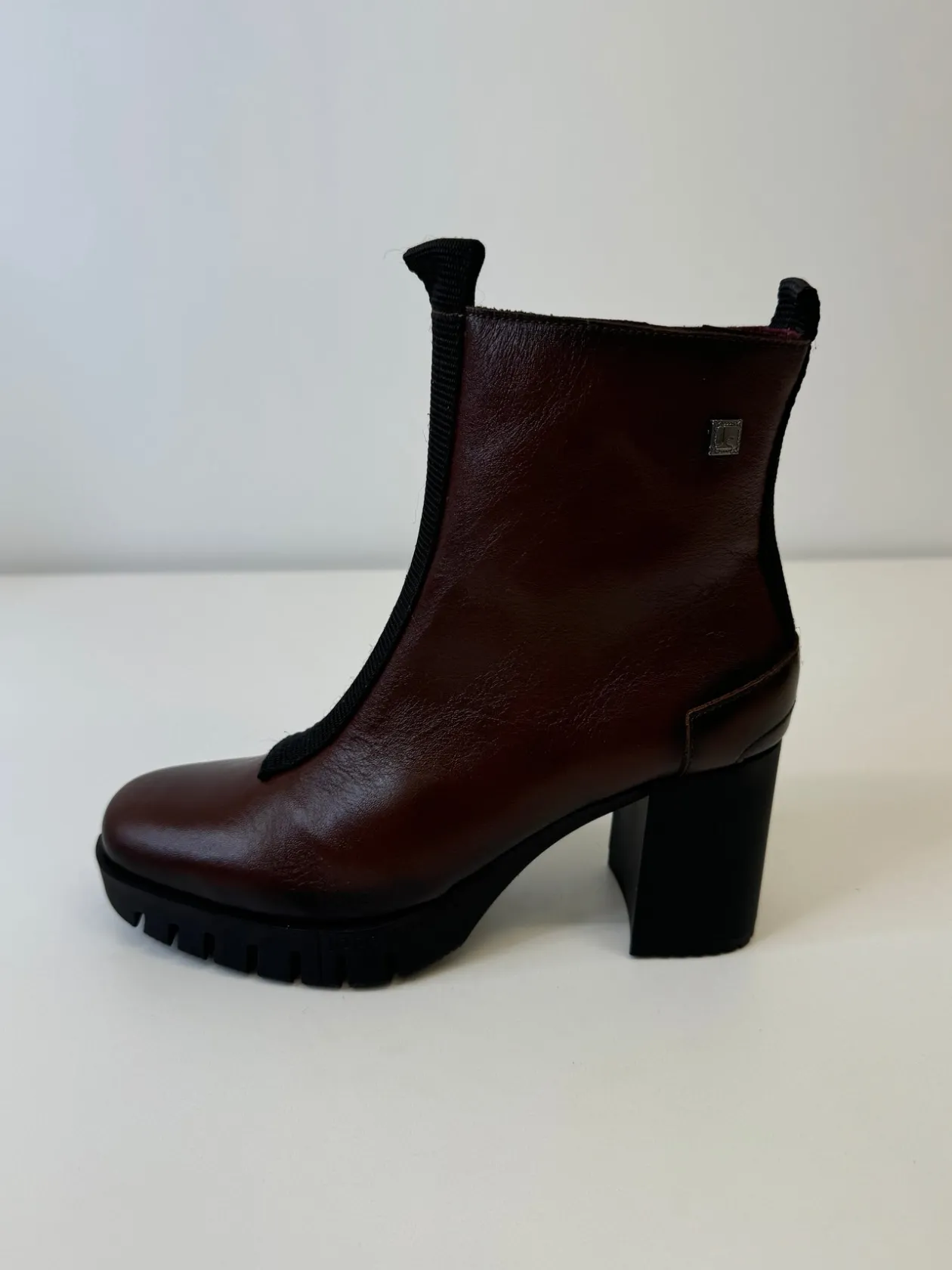 jose_saenz_brown_heel_boo_1.webp JOSE SAENZ Brown Heel Boots