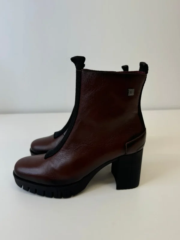 JOSE SAENZ Brown Heel Boots