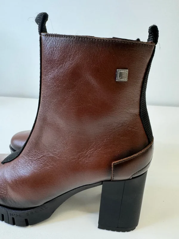 JOSE SAENZ Brown Heel Boots