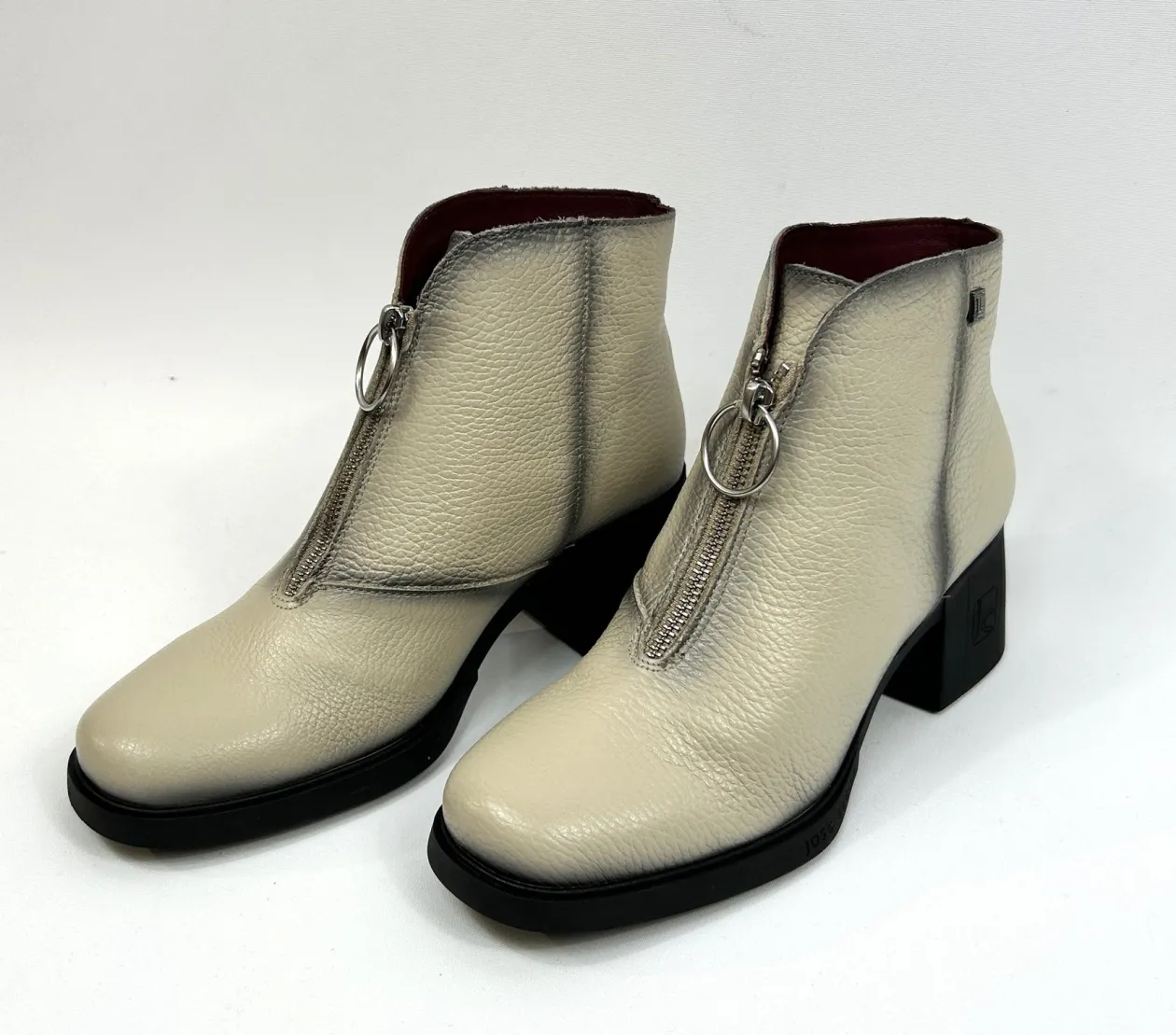 jose_saenz_cream_front_zi_1.webp JOSE SAENZ Cream Front Zip boot