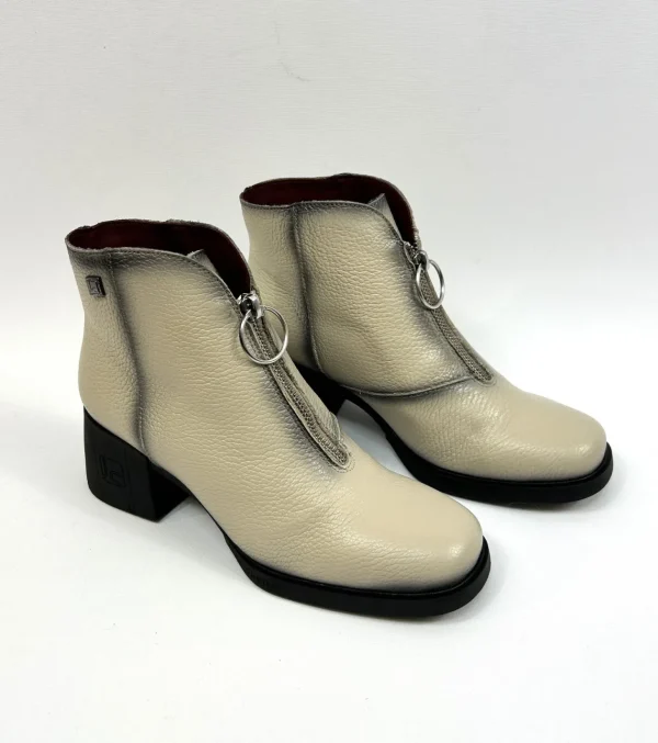 JOSE SAENZ Cream Front Zip boot