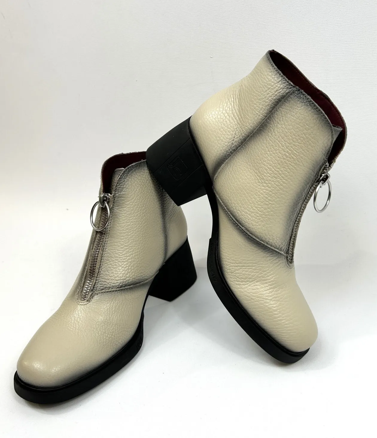jose_saenz_cream_front_zi_4.webp JOSE SAENZ Cream Front Zip boot