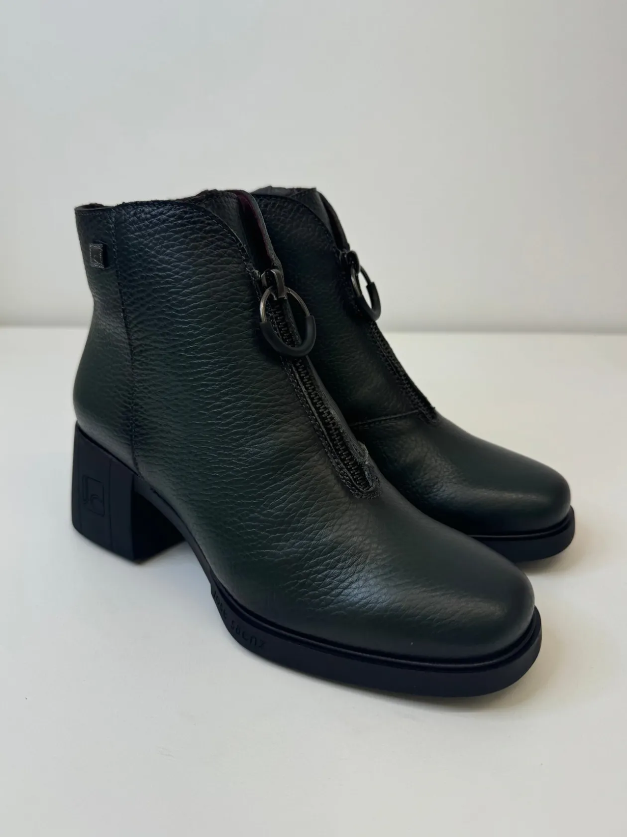 jose_saenz_green_zip_up_b_2.webp JOSE SAENZ Green Zip Up Boots