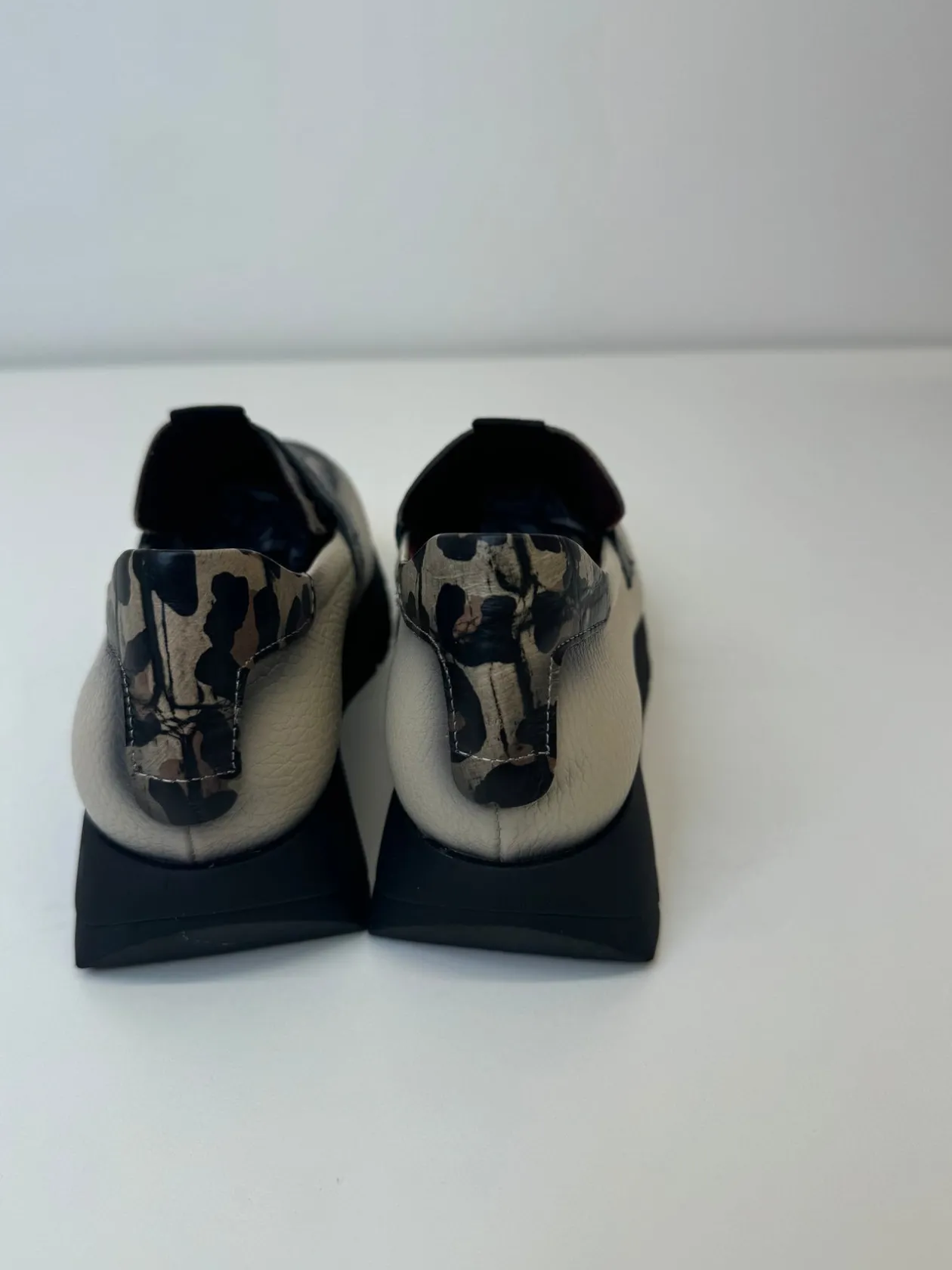 jose_saenz_leopard_print__5.webp JOSE SAENZ Leopard Print & Cream Loafers