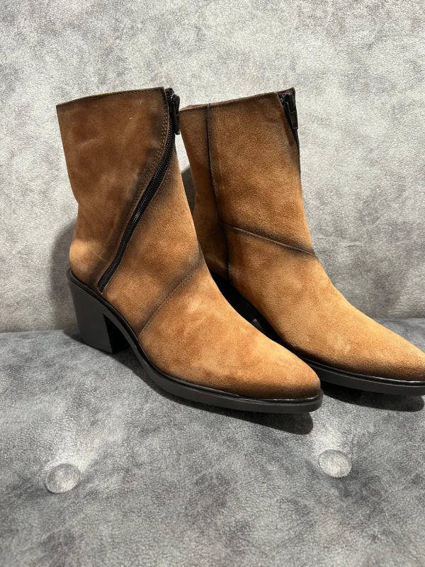 JOSE SAENZ Tan Suede Boots