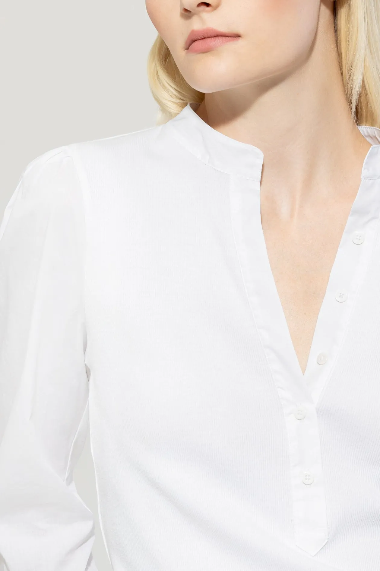 luisa_cerano_white_blouse_1.webp LUISA CERANO White Blouse
