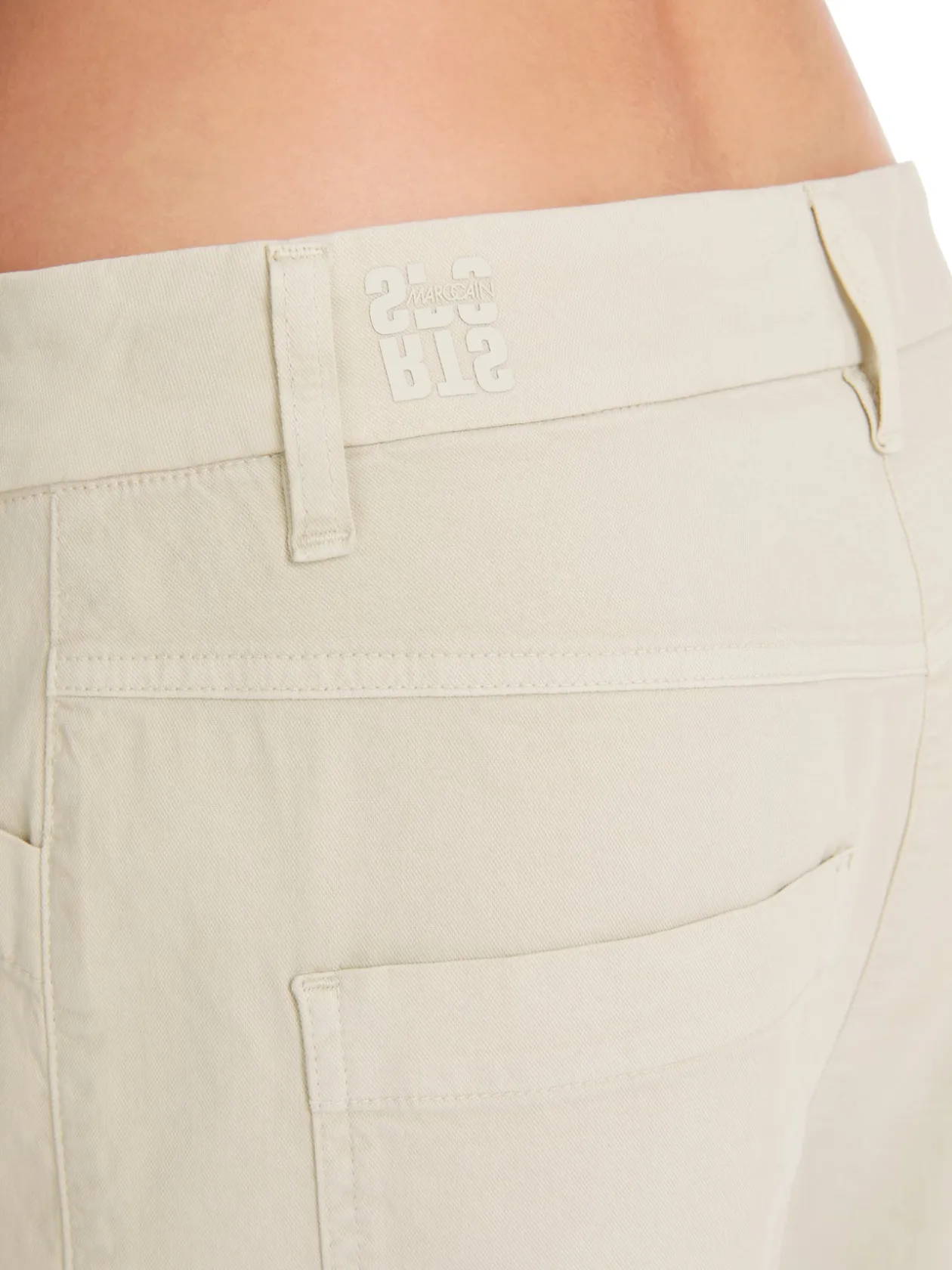 marc_cain_cream_cropped_t_5.webp MARC CAIN Cream Cropped Trousers