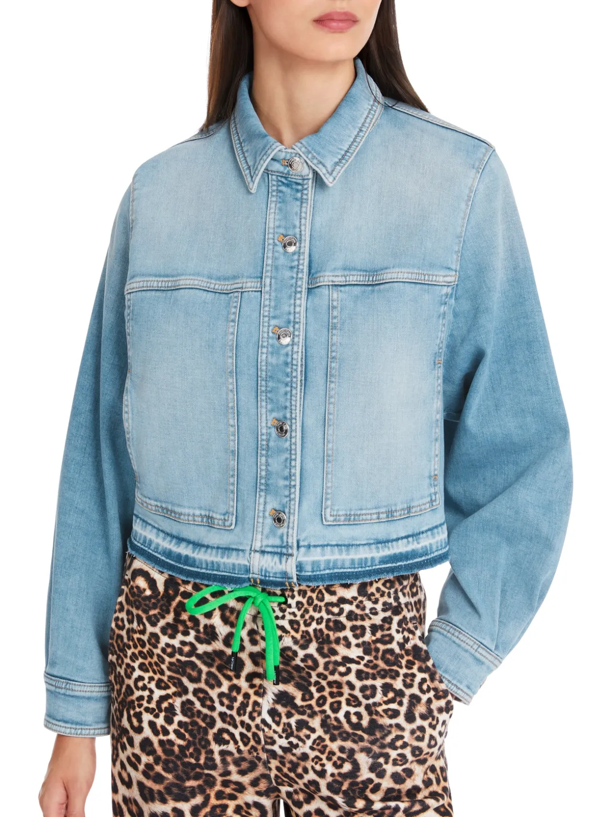 marc_cain_cropped_demin_j_2.webp MARC CAIN Cropped Demin Jacket