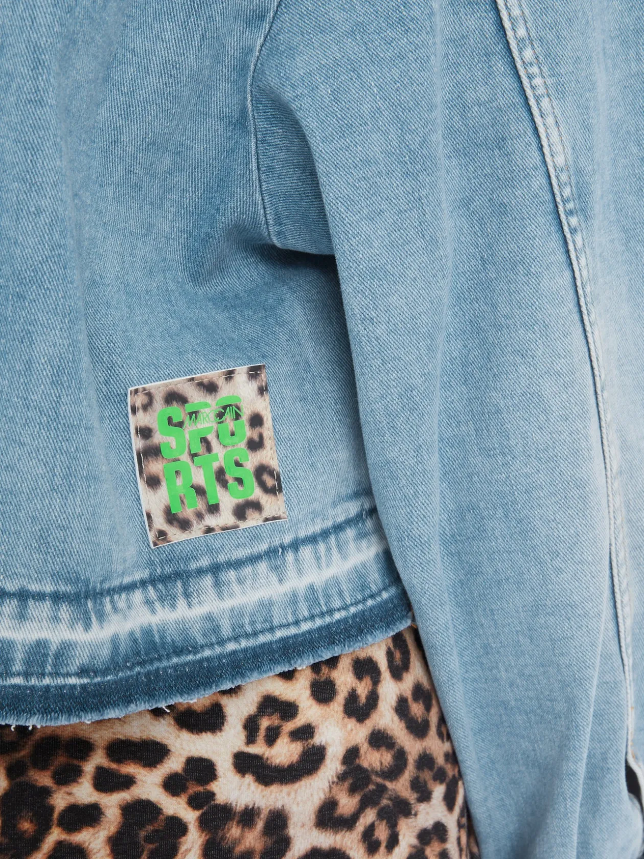 marc_cain_cropped_demin_j_5.webp MARC CAIN Cropped Demin Jacket
