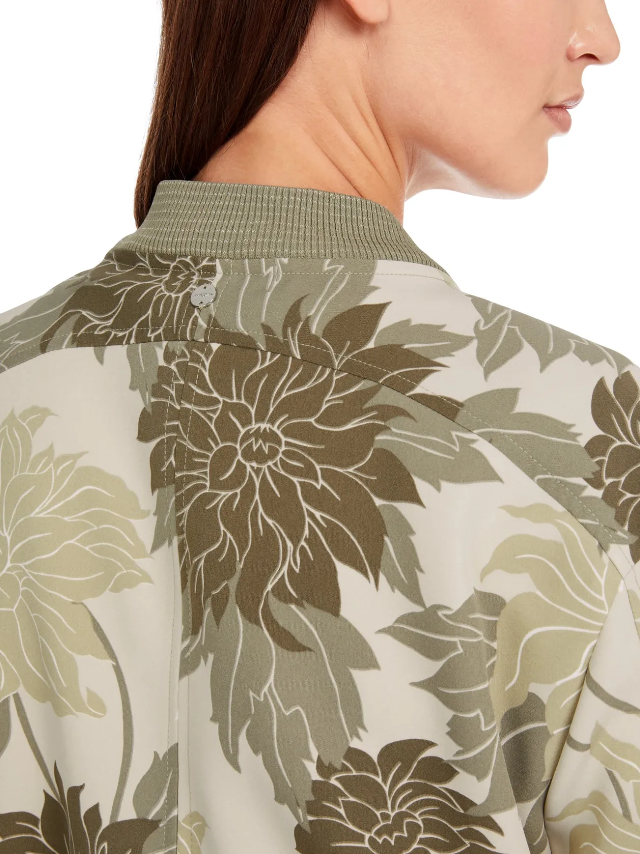 marc_cain_floral_jacket_3.webp MARC CAIN Floral Jacket