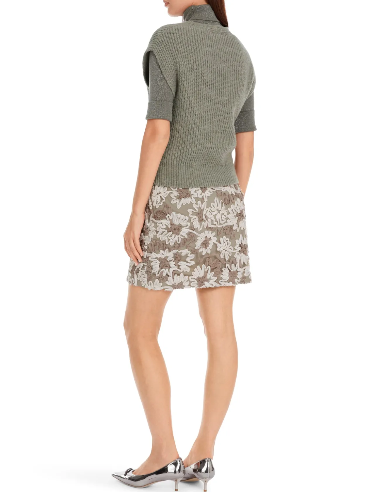 marc_cain_sage_green_slee_4.webp MARC CAIN Sage Green Sleeveless Jumper