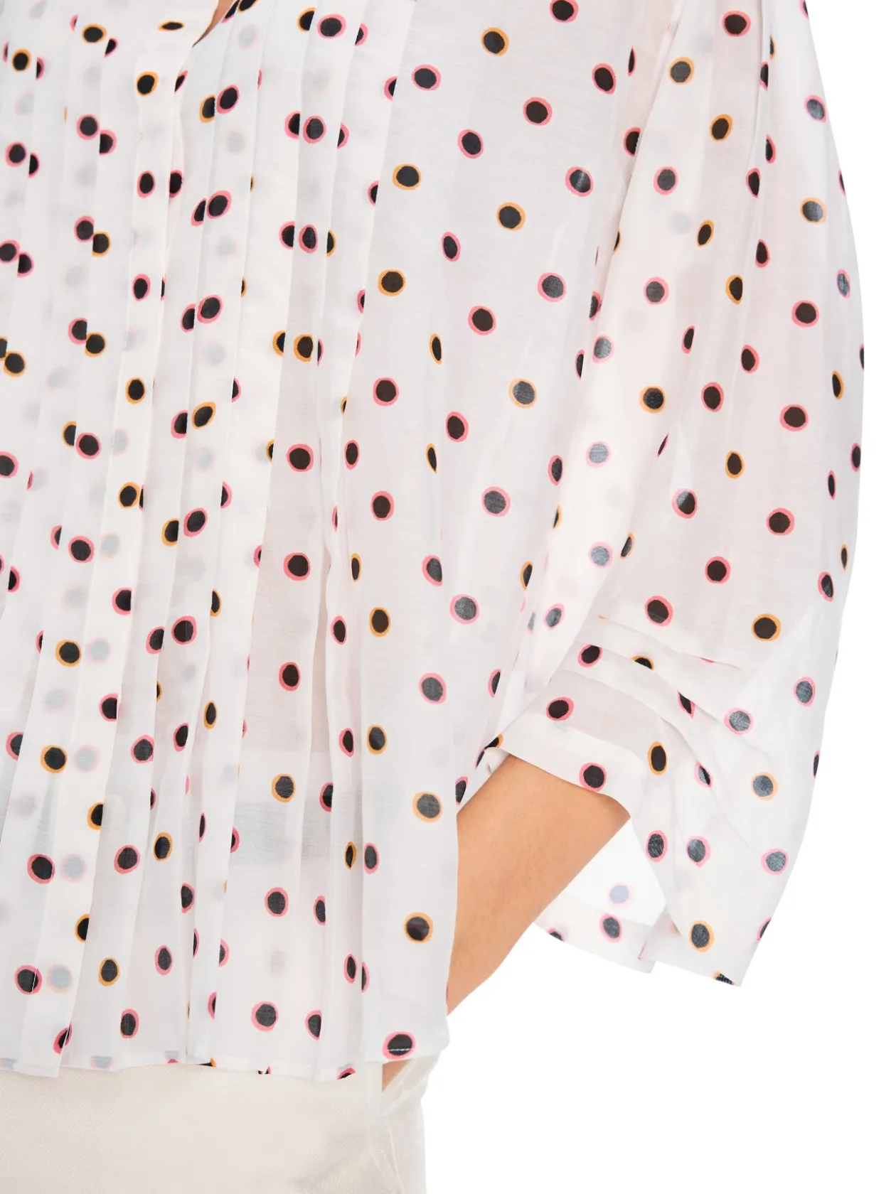 marc_cain_white_blouse_wi_4.webp MARC CAIN White Blouse With Dots