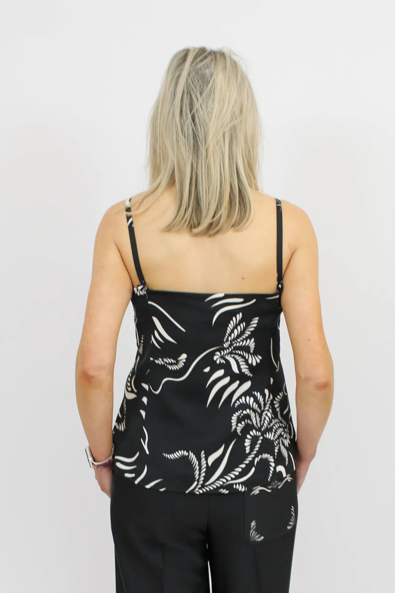 marella_black_amp_white_t_3.webp MARELLA Black & White Top